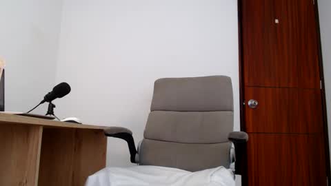 Snapshot of marysuz chatting on 01/23/25, 01:13 3 online show from 01/23/25, 01:13