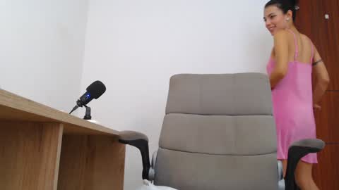 Snapshot of marysuz chatting on 01/31/25, 02:49 3 online show from 01/31/25, 02:49