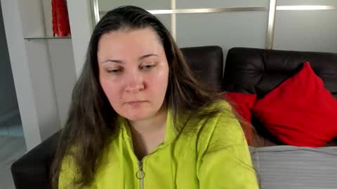 Mary online show from 09/10/25, 10:04