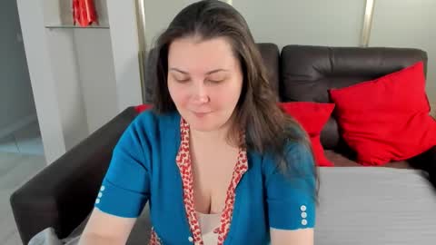 Mary online show from 10/13/25, 06:41