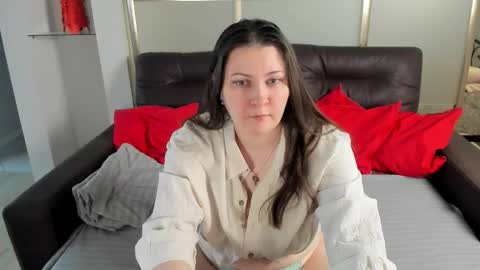 Mary online show from 11/12/25, 11:32