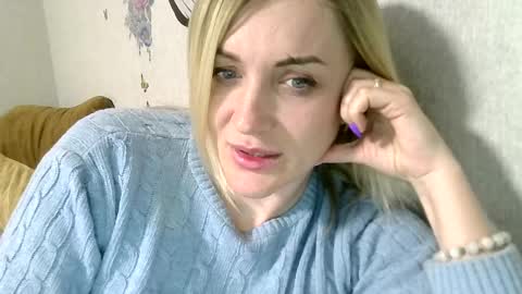 Snapshot of maryyemm chatting on 03/08/25, 07:20 maryyemm online show from 03/08/25, 07:20