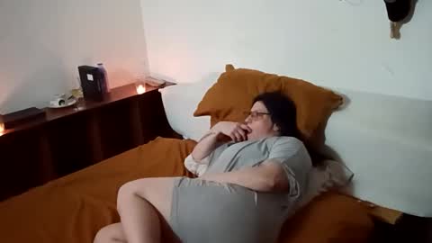 Mary y joni online show from 04/20/26, 02:36