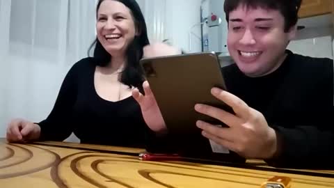 Mary y joni online show from 06/09/26, 01:17