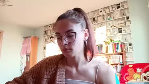 Kelly online show from 04/06/26, 09:10