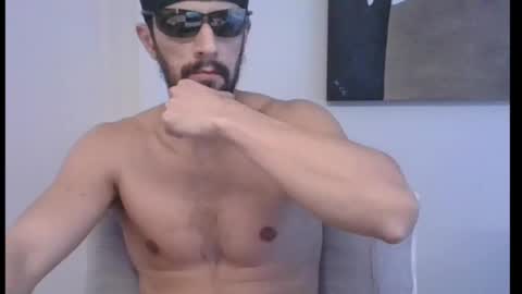 Snapshot of mascuhunk chatting on 02/22/25, 05:46 mascuhunk online show from 02/22/25, 05:46