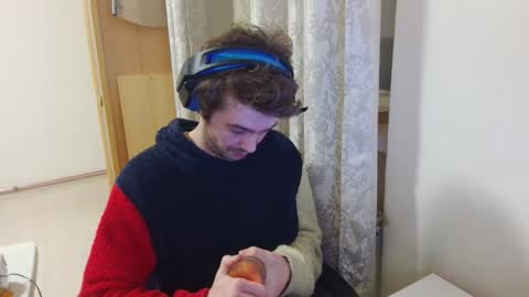 mash_potatoes_are_good online show from 12/04/24, 02:31