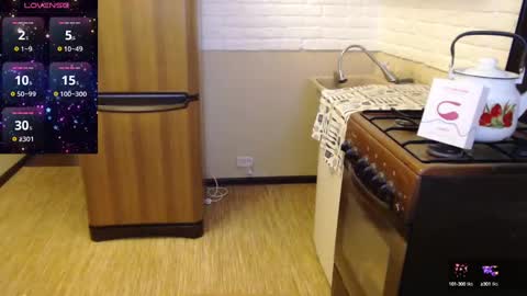 Snapshot of masha91 chatting on 12/16/24, 10:50 MARIYA online show from 12/16/24, 10:50