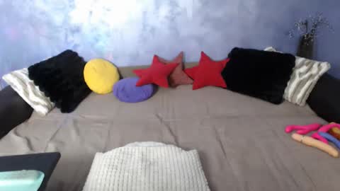 Nicolle online show from 01/10/26, 01:35