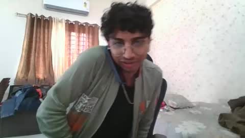 Mask Boy online show from 11/26/25, 04:35