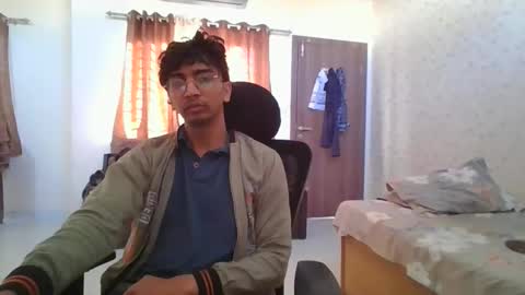 Mask Boy online show from 12/14/25, 03:23