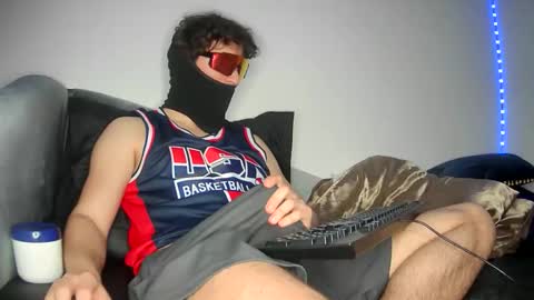 Snapshot of maskd_fckr chatting on 04/08/26, 02:22 maskd_fckr online show from 04/08/26, 02:22