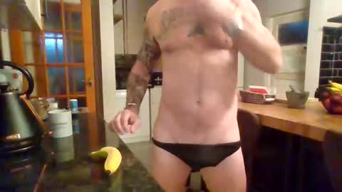 Snapshot of masked_masturbation_couple chatting on 02/23/26, 06:55 Masked Masturbation Couple online show from 02/23/26, 06:55