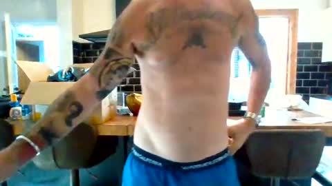 Masked Masturbation Couple online show from 07/18/26, 07:56