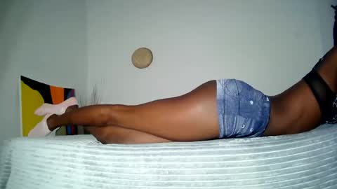 Snapshot of masked_shy_girl chatting on 07/01/26, 09:36 masked_shy_girl online show from 07/01/26, 09:36