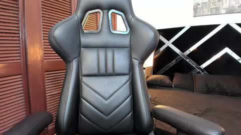 Scarlet  online show from 04/11/26, 07:29