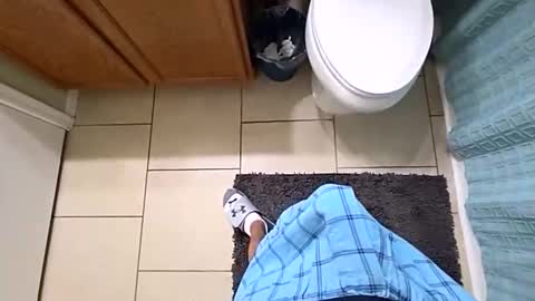 Snapshot of maskedmagikstik chatting on 12/23/25, 03:15 maskedmagikstik online show from 12/23/25, 03:15