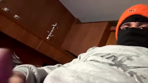 Snapshot of maskedman231 chatting on 12/20/24, 02:38 MaskedMan online show from 12/20/24, 02:38