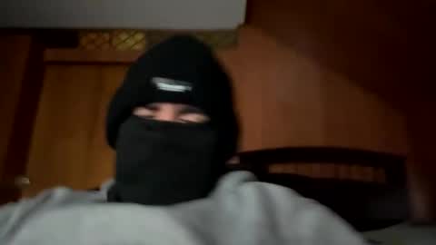 Snapshot of maskedman231 chatting on 12/31/24, 11:17 MaskedMan online show from 12/31/24, 11:17