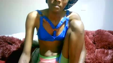 maskgang001 online show from 12/02/25, 02:28