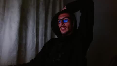 maskguy23 online show from 09/17/25, 02:13