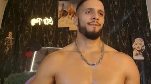 massimo_greco2 online show from 11/25/25, 09:26