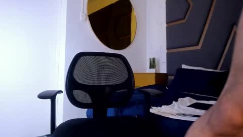 Massimo online show from 11/21/25, 04:00