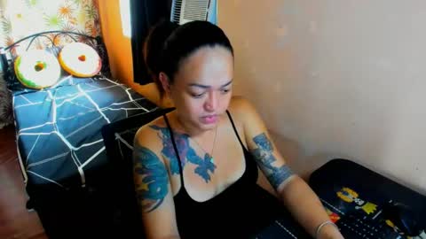 Snapshot of massivecockcum chatting on 05/24/26, 05:56 kimmy online show from 05/24/26, 05:56