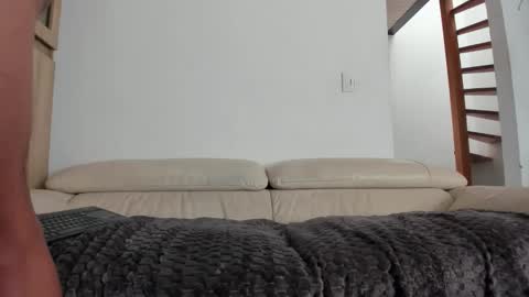 Domi online show from 10/12/25, 09:03