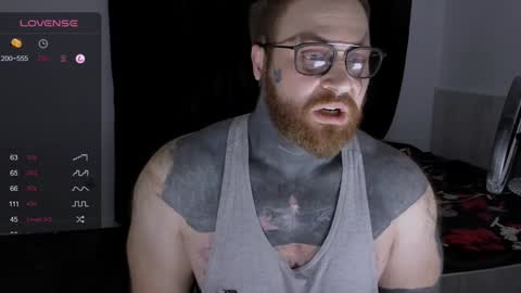 Snapshot of master_oil chatting on 12/03/24, 10:40 Huge Alex online show from 12/03/24, 10:40