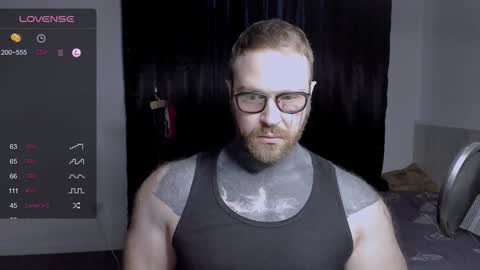 Snapshot of master_oil chatting on 01/31/25, 05:51 Huge Alex online show from 01/31/25, 05:51