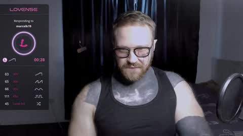 Snapshot of master_oil chatting on 02/02/25, 05:53 Huge Alex online show from 02/02/25, 05:53