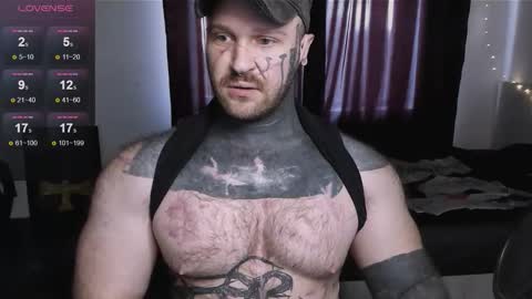 Snapshot of master_oil chatting on 09/28/25, 07:03 Huge Alex online show from 09/28/25, 07:03