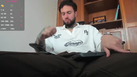 Snapshot of master_steven_01 chatting on 06/23/26, 10:52 steven online show from 06/23/26, 10:52