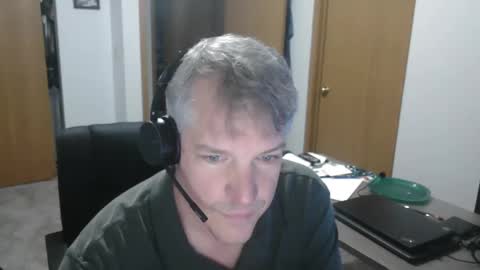 Snapshot of master_thorn chatting on 12/31/24, 01:52 Master Thorn online show from 12/31/24, 01:52