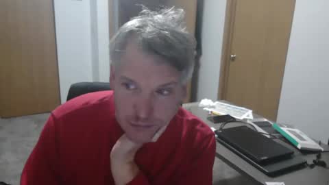 Snapshot of master_thorn chatting on 01/19/25, 06:09 Master Thorn online show from 01/19/25, 06:09