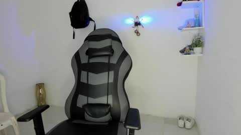 Alpha junior online show from 12/03/25, 01:42