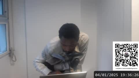 Snapshot of masterdomfuck chatting on 01/04/25, 10:34 Masterdomfuck online show from 01/04/25, 10:34