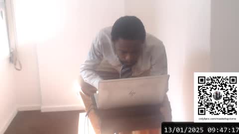 Snapshot of masterdomfuck chatting on 01/13/25, 12:45 Masterdomfuck online show from 01/13/25, 12:45