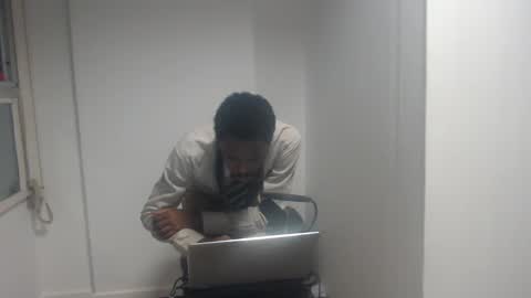 Snapshot of masterdomfuck chatting on 01/14/25, 12:54 Masterdomfuck online show from 01/14/25, 12:54