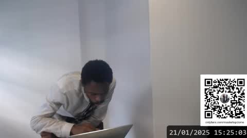 Snapshot of masterdomfuck chatting on 01/21/25, 06:23 Masterdomfuck online show from 01/21/25, 06:23