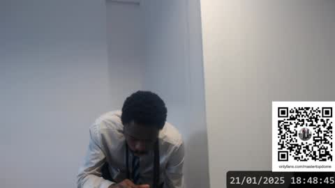 Snapshot of masterdomfuck chatting on 01/21/25, 09:46 Masterdomfuck online show from 01/21/25, 09:46