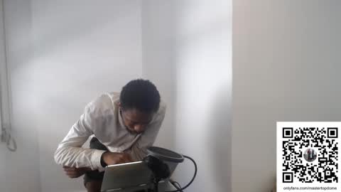 Snapshot of masterdomfuck chatting on 01/25/25, 05:19 Masterdomfuck online show from 01/25/25, 05:19