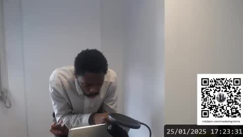 Snapshot of masterdomfuck chatting on 01/25/25, 08:21 Masterdomfuck online show from 01/25/25, 08:21