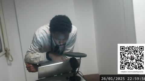 Snapshot of masterdomfuck chatting on 01/27/25, 01:59 Masterdomfuck online show from 01/27/25, 01:59