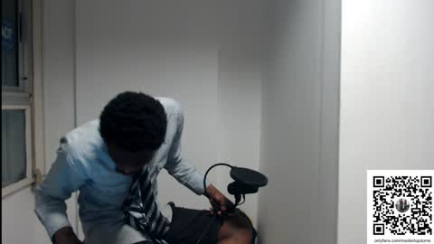 Snapshot of masterdomfuck chatting on 02/07/25, 02:19 Masterdomfuck online show from 02/07/25, 02:19