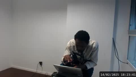 Snapshot of masterdomfuck chatting on 02/14/25, 09:21 Masterdomfuck online show from 02/14/25, 09:21