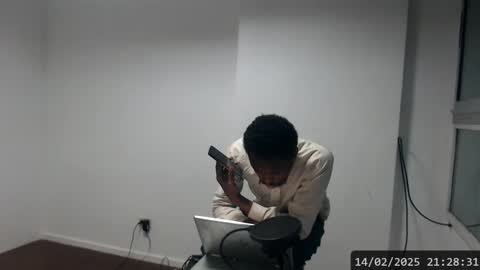 Snapshot of masterdomfuck chatting on 02/15/25, 12:26 Masterdomfuck online show from 02/15/25, 12:26