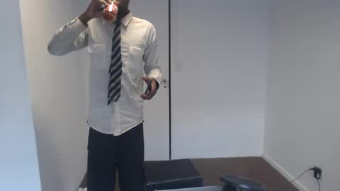 Snapshot of masterdomfuck chatting on 02/17/25, 01:21 Masterdomfuck online show from 02/17/25, 01:21