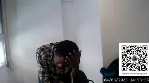 Snapshot of masterdomfuck chatting on 03/04/25, 06:07 Masterdomfuck online show from 03/04/25, 06:07